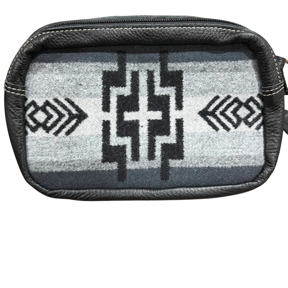 Holy Cow Couture Black Leather Wool Crossbody Bag Geometric Southwestern Grey